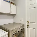Convenient Denver Apartment 10 Mi To Downtown!